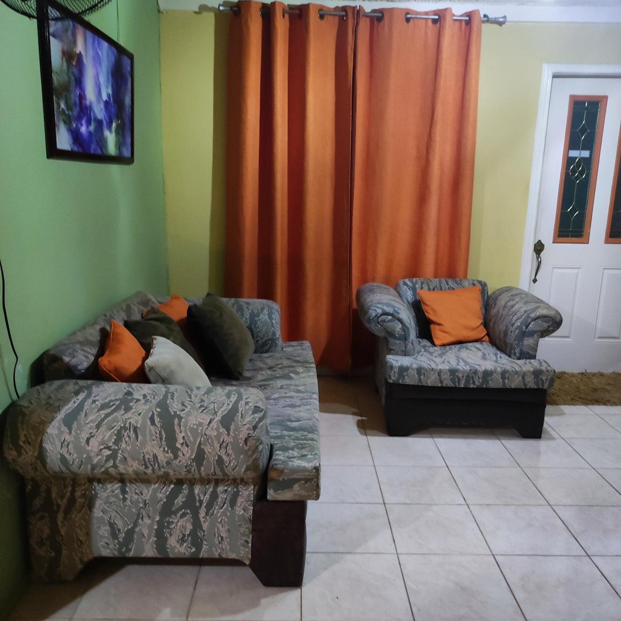 Knockpatrick Gables Vacation Rentals With Private Gated Parking Onsite מראה חיצוני תמונה